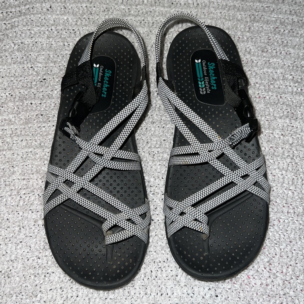Sketchers Reggae Irie size 8 Outdoor Lifestyle black & white comfort shoe CLEAN!